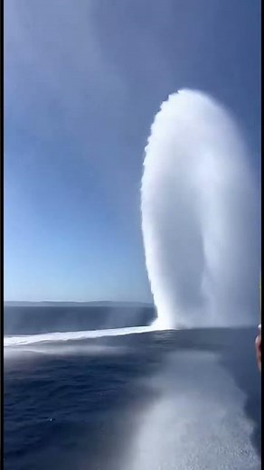 The sheer power of this fighter jet flying incredibly low over the ocean is absolutely mind-blowing!
