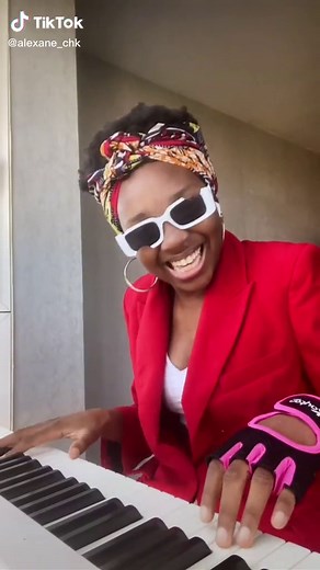 « Ambassadeur » by Dadju - Piano Cover ft. Alexane Seben