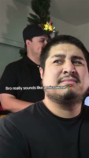 bro was microwave singing 💀 twitchmemes #meme #viral #foryou #streaminglife #cliptok #clips #fyp