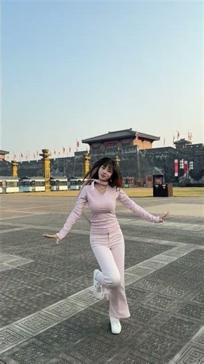 有没有勾起大家的童年回忆#童年老家#舞台无处不在#热爱工作热爱生活 #舞台无处不在#舞蹈 #shortsvideo #dance