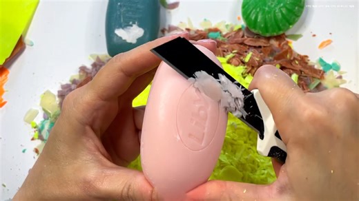 Watch Soap Cutting Like Never Before – A Soothing Experience to Relax Your Visuals!