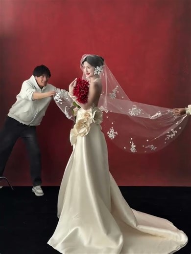 Speechless beauty carefully selected retro red please lock it with me #Wedding photo style