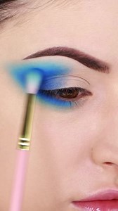 495K views · 10K reactions | HAPPY PRIDE MONTH!️‍ starting june with this cute af flowery look. these colors represent pan pride ••• #makeup #eyemakeup #eyemakeuptutorial #eyeshadow #makeuptutorial #pride #pridemakeup #makeupideas #eyeliner #makeupvideos | Giulianna Maria | Facebook