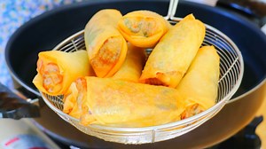 27K views · 744 reactions | WOW! Crispy Chicken Spring Rolls! Written Recipe: https://cicili.tv/crispy-chicken-spring-rolls/ | CiCi Li | Facebook