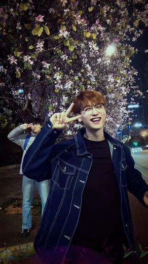 我吻了一个女孩 ✨ Hand Gesture Dance Challenge #viralshorts #trending #dance #ytshorts