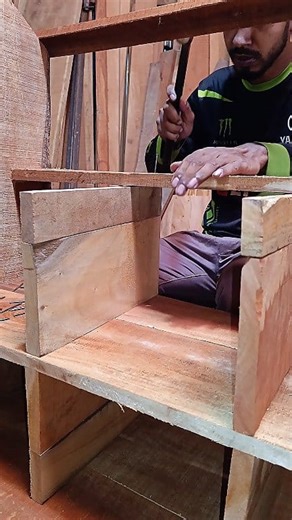 Pigeons loft made with wood #pigeons #racingpigeons #pigeonhouse #pigeonloft | Family Farming