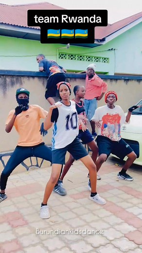 Here we have two teams: 🔥one proudly representing Burundi🇧🇮 and the other standing strong for Rwanda🇷🇼 It’s more than just a game — it’s a celebration of talent,🥳💃🕺culture, and unity. May the best team shine!✨🤝 To all our fans,🤗 let us know — who did it best between Team Burundi 🇧🇮and Team Rwanda?🇷🇼 Drop your thoughts in the comments!🔥🔥👇 #burundiankidsdance #Burundi #Rwanda #burundivsrwanda #burundionthemap #burundian #burundicoffee #burundianfamous #rwandaupdates #rwandaful #rw