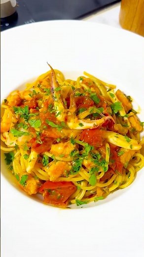 20-Minute Squid Pasta 🍝 | Easy Mediterranean Seafood Pasta Recipe | Quick Italian Dinner