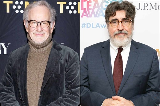 Steven Spielberg helped Alfred Molina on his first movie by telling him not to watch the dailies