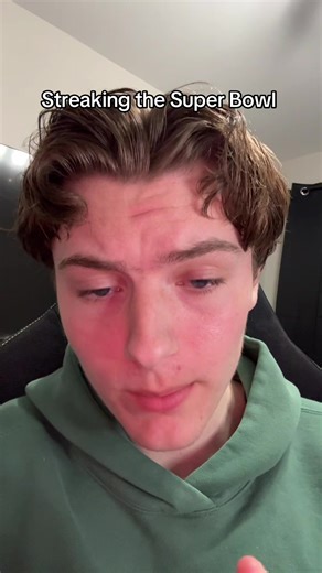 Super Bowl streaker #infinitemoneyglitch #superbowlstreaker #funny | streaker super bowl