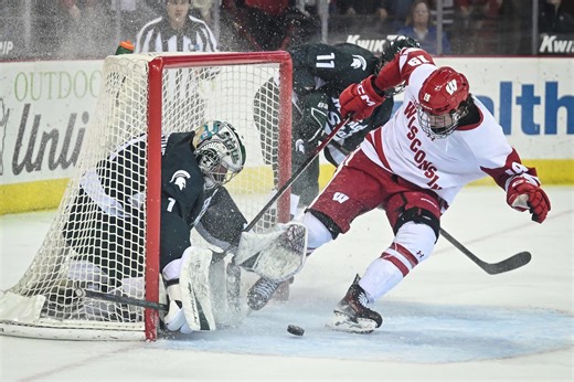 Wisconsin advances to Frozen Four after Ben Dexheimer's game-winner in OT