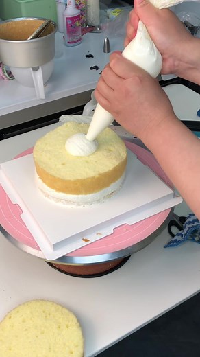 手作りシフォンケーキとフルーツケーキのレシピ