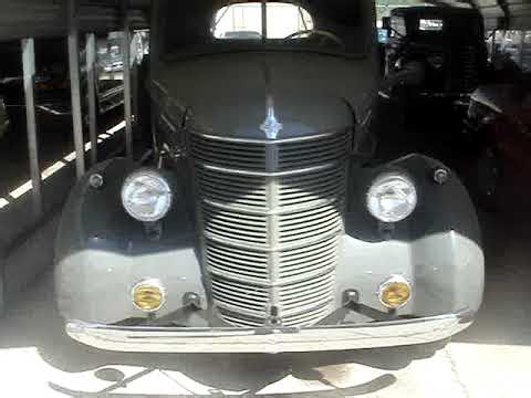 1940 INTERNATIONAL D-2 HALF TON - CLASSIC PICKUP TRUCK