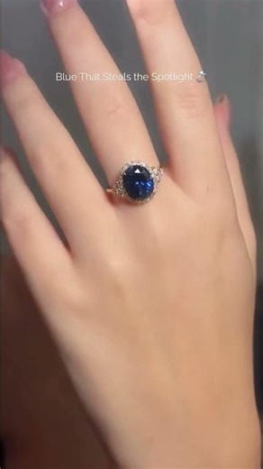 5 Carat Oval Cut Blue Sapphire Diana Ring Yellow Gold #bluesapphire #bluesapphirering #diamondring