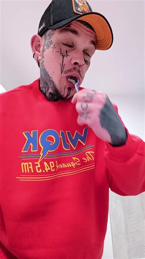 ASHLEY (@homeless_hero_26)’s videos with original sound - Kyle Nut Nut