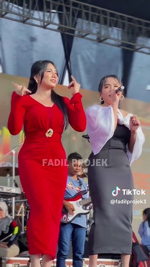 Adella Live: Dangdut Music Extravaganza