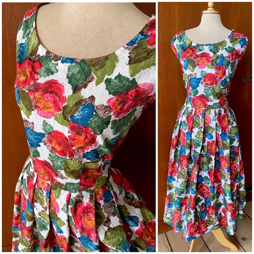 Waist 39.7" VOLUP true vintage midcentury 1950s floral cotton summer dress!