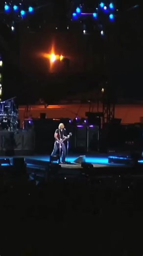 Nickelback – Someday (2003) 🎸 Love, regret, and the moment you realize some things don’t come back. Released during the early-2000s rock era, “Someday” blends post-grunge and alternative rock with emotional lyrics that made it one of Nickelback’s most recognizable songs. A track about mistakes, pride, and wishing you could rewind time — before it’s too late. Some songs don’t age. They just hit harder. #Nickelback #Someday #PostGrunge #AlternativeRock #2000sRock