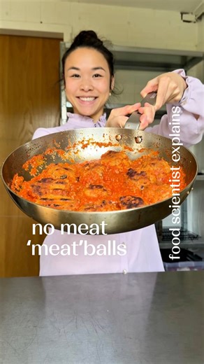 How to make meatballs without meat 🌱 High protein, perfect texture, and much better and cheaper than store-bought plant-based meatballs. The magic ingredient is vital wheat gluten: it creates the seitan base that gives you that satisfying bite. Then I blend in beans for moisture and structure, onion, herbs, and spices for flavor. Roll into balls, steam until set. You can serve them just like this, freeze for meal prep, or take it to the next level: pan-fry until golden and simmer in your favori