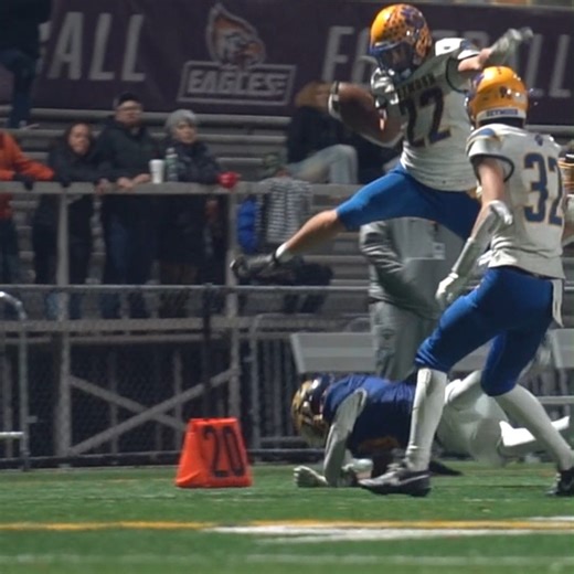 jay p on Instagram: "SEYMOUR MOVES TO 7-0 TO REMAIN AS ONE OF THE TWO UNDEFEATED TEAMS LEFT IN THE NVL (WOODLAND AND SEYMOUR) (connor shea is him btw) #cthsfb #jaypshotit"