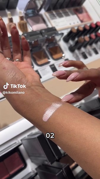 Illuminate Your Look with KIKO Milano Highlighter Drops