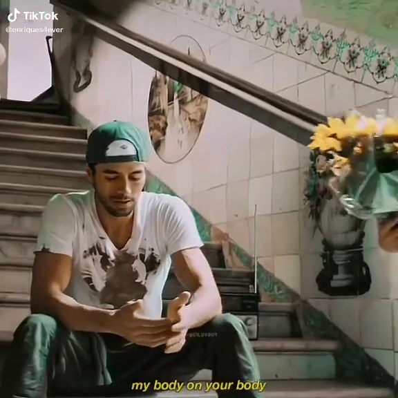 Enrique Iglesias Aesthetic English Music Recommendations