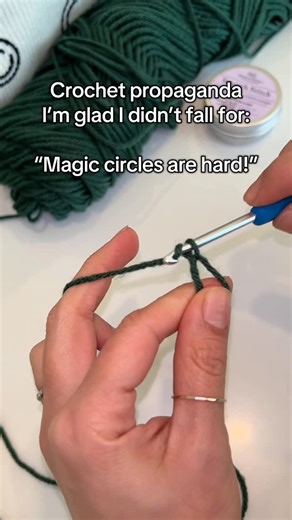 Michelle ⋆ MitchesGetStitches 🌈 on Instagram: "Im sorry but its (arguably) better than the ch 4 method! 🫣 #crochet #crocheting #crocheterofinstagram #magiccircle #crochetinspo #freecrochetpatterns #crochetpattern"