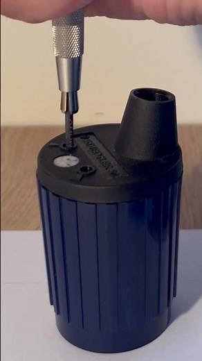 Staedtler Clutch Pencil NOT COMPATIBLE with Staedtler Lead Pointer Tub!? 🤨