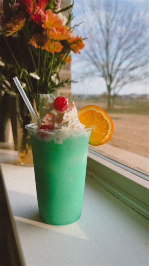 Drink Freak on Instagram: "Mocktail Monday I used : 20 oz cup Ice Blue raspberry syrup Orange juice Sprite Sweet cream creamer Whipped cream Garnish with cherries & an orange slice 🍊 #mocktail #recipe #drinks #recipe #recipeoftheday"