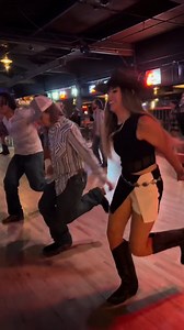 🎶 Cooperhead Road by Steve Earle 🎶 linedance linedancing linedancersoftiktok cooperheadroad copperheadroadlinedance countrylinedancing countr #linedance #popfinger #ballocoreografico #tiktokdance #linedancechallenge #ballodigruppo | Jasmine And Dapper