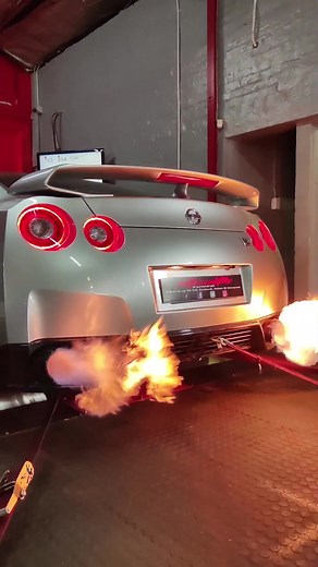 Stealth Tuned R35 GTR ST800R 800hp hybrid turbo setup.