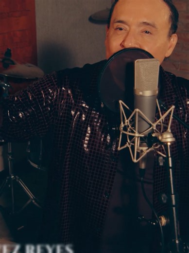 Este domingo 15 de Marzo estreno 'Tú Eres' 💔🎤 Un clásico de Vía Latina que marcó generaciones y que ahora canto con mi voz para ustedes 🎺❤️ Mi interpretación, mi sentimiento, para mi gente ✨ Los espero el domingo 15 de Marzo a las 11:00 am #TuEres #CumbiaRomantica #VictorRomero