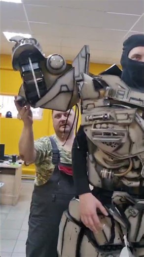 Примерка костюма МЕГАТРОН от ЛИГИ РОБОТОВ