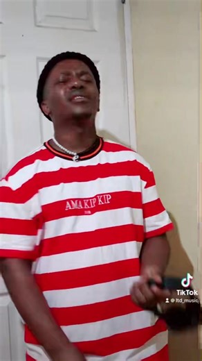 Wen uyingelosi Esuka kumdali🫶🏽❤️🫂 Loving this song 🔥🔥 #LTDMusiq🫂 | LTD Musiq