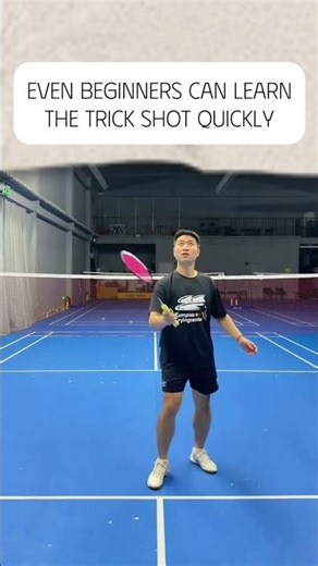 Even beginners can learn the trick shot quickly.#badminton #badmintontraining #badmintonplayer