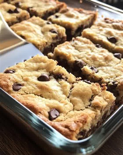 After tasting one bite, my neighbor dashed over, eager for the recipe.. Fυll ᖇecίpe in Coʍmеոτ 💬 | Amazing Old Recipes