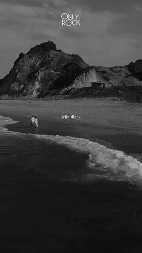 R.E.M. The One I Love: Rock Music Translation and Nostalgia