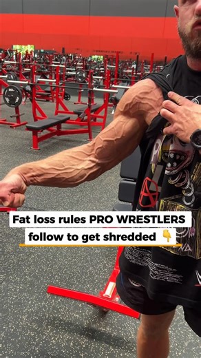 Slex - BodyBiz on Instagram: "THIS IS WHAT ACTUALLY DRIVES FAT LOSS FOR PRO WRESTLERS Track your food Fat loss always comes back to a calorie deficit. When intake isn’t logged, consistency breaks and progress slows. Data creates control. Control creates results. Protein is non-negotiable High protein preserves muscle as body fat drops. Improves fullness, recovery and training quality. Train with intent Lift 3–4 times per week. Loads stay challenging. If strength trends down for too long, muscle 
