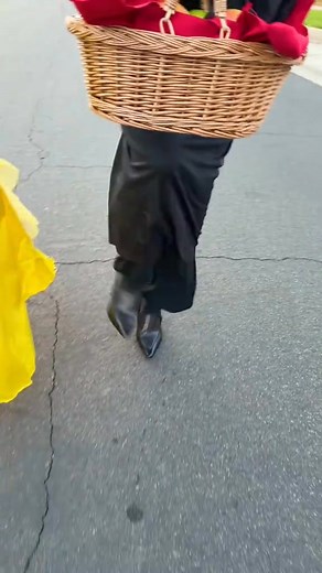 I’m just the baby sitter 🧙🍎 w/ Lele Pons | Hannah Stocking