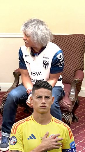 2.9M views · 29K reactions | @pibevalderramap nos dice al primer jugador que se le viene a la mente al escuchar esta palabra!! #reel #reels #futbol #eltiopedro #cracks | Tio Pedro | Facebook