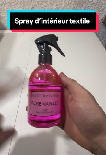 Spray textile d’intérieur de 250 ml est un très bon rapport qualité prix pour son prix de seulement 7€ unité #offresdhiver #biencommencerlannee #parfum #bonplan #pourtoi