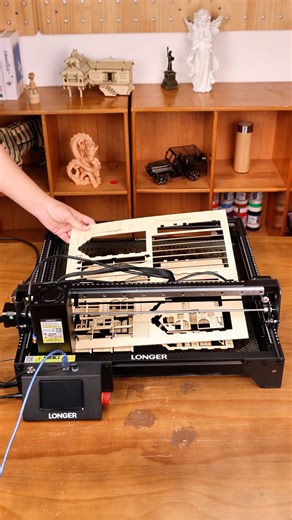 🎄 𝗧𝗵𝗶𝘀 𝗵𝗼𝗹𝗶𝗱𝗮𝘆 𝘀𝗲𝗮𝘀𝗼𝗻, 𝗯𝗿𝗶𝗻𝗴 𝘆𝗼𝘂𝗿 𝗰𝗿𝗲𝗮𝘁𝗶𝘃𝗶𝘁𝘆 𝘁𝗼 𝗹𝗶𝗳𝗲 𝘄𝗶𝘁𝗵 𝗥𝗮𝘆𝟱 𝟰𝟬𝗪 — 𝗻𝗼𝘄 𝗳𝗲𝗮𝘁𝘂𝗿𝗲𝗱 𝗶𝗻 𝗼𝘂𝗿 𝗖𝗵𝗿𝗶𝘀𝘁𝗺𝗮𝘀 𝗦𝗮𝗹𝗲. With its upgraded linear rail for smoother motion, stronger laser power, faster speed, and deeper engraving, every tiny detail of your Christmas miniature house becomes more precise and vivid. From finely engraved wooden panels to snowy rooftops and glowing windows, Ray5 40W helps you craft a festive scene fill