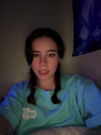 🎀💋Lydia🎀💋 (@aloha_beach19)’s videos with original sound - 𝐀𝐑𝐈 †