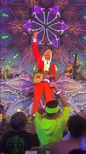 Last Year’s Psychedelic Santa Vibes ✨🎅 🎄