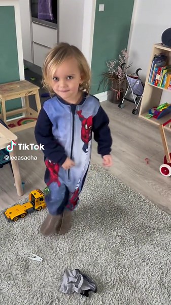 He took his underwear off for better dancing😅#toddlerscream #toddlerscreaming #toddlerssinging #funnytoddlersoftiktok #singingtoddlersoftiktok #screamingtoddler #screamingtoddlers #funtoddleractivities #dancingtoddlercheck #dancingtoddleroftiktok #dancingtoddlercheck