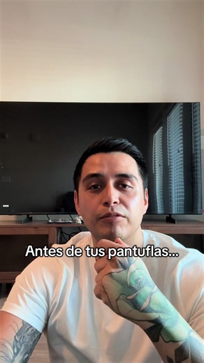 Que onda con tus chanclas y tus pantuflas ? #yeezy #adidas #nike #kanyewest #sneakers