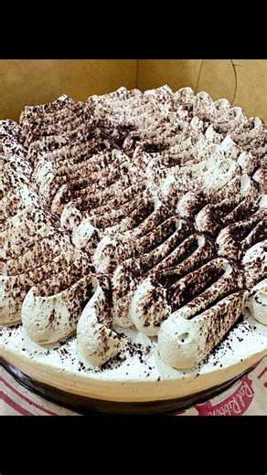 Tryin’ the NEW flavor of Red Ribbon cake. TIRAMISU CLOUD 🥰 #fyp #tiktokfood #cake #tiramisu #redribbon