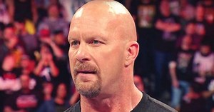 Stone Cold Steve Austin recalls one of the craziest things he saw whilst living with a WWE Hall of Famer