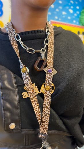 #wwzw on Instagram: "I love the overalls !!❤️ • • • #ootd #whatwouldzwear #petitefashion @altardstate"