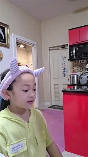 แต่งหน้าถ่ายคลิปลง Tiktok กันค่า ใครอยากได้รองพื้นและแป้งเนียนๆ ติดทนกดตระกร้าได้เลยนะคะ🥰 #แต่งหน้า #makeup #เครื่องสําอาง #revlon #รองพื้น